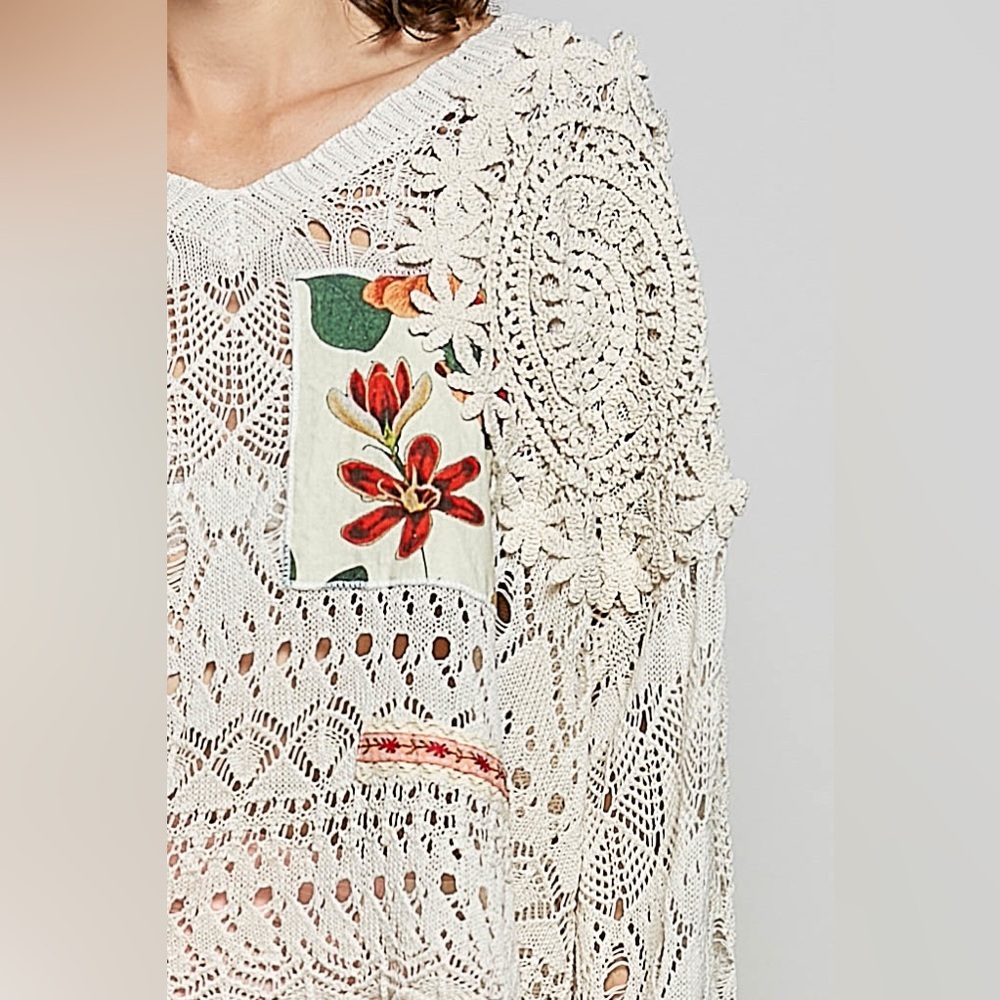 POL Cream V-Neck Oversized Floral Patchwork Crochet Top - Picture 6 of 6